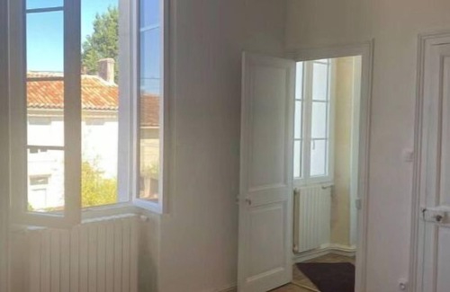 Cognac House | Maison Chaleureuse Avec Parking Gratuit à 50 m