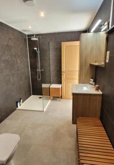 Erquelinnes House | Maison chaleureuse