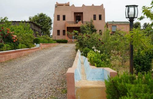 Ifoulo House | Maison d'hôtes Tinwitchi