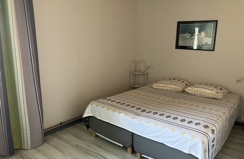 Cudos Other | Maison Dans Airial au Milieu de la Forêt Avec Piscine 10x5 m