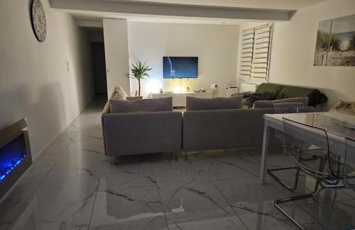 Haudivillers House | Maison dans corps de ferme Aéroport beauvais 14 minute