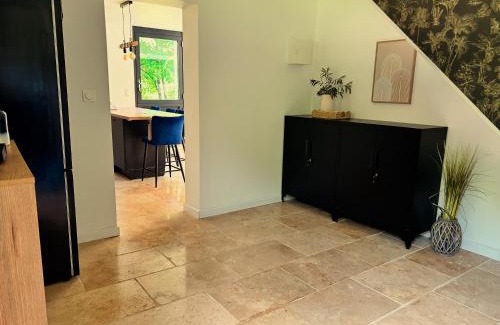 Lacquy House | Maison dans les bois