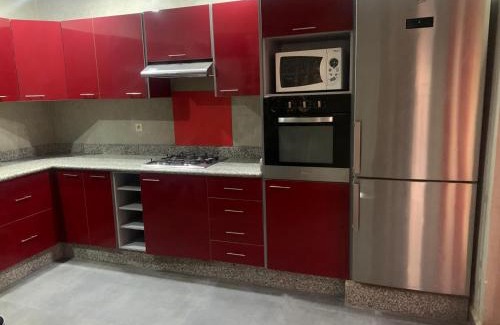 Berkane Villa | Maison de 3 chambres avec piscine tubulaire et clim à Karakcho