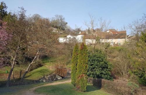 Bourbon-Lancy House | Maison de caractère, Cure thermale et Tourisme, meublé 4 étoiles
