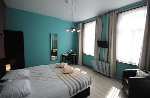 Walcourt Hotel | Maison Dispa