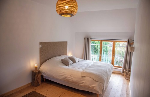 Courville Villa | Maison en Champagne Avec Jacuzzi et Sauna, Proches de Reims