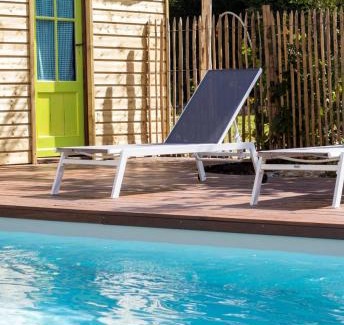 Saint-Ciers-sur-Gironde House | Maison et table d'hôtes Le Camélia Blanc