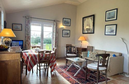 L'Aiguillon-sur-Vie House | Maison familiale confortable, 4 couchages, près des plages et commerces, jardin et wifi inclus - FR-1-224-809