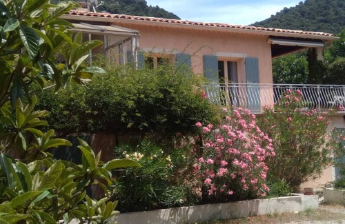 Vaison Ventoux Villa | Maison Familiale Dans les Vignes