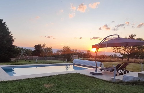 Saint-Just-Saint-Rambert Villa | Maison Avec Piscine et vue Superbe 6 à 8 Personnes