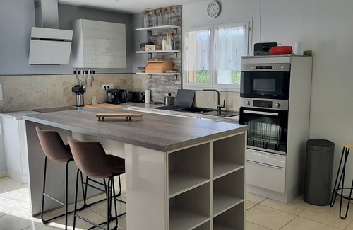 Sainte-Cecile-d'Andorge House | Maison Dans les Cévennes Pour 6 a 8 Personnes, Piscine et Terrasse Panoramique