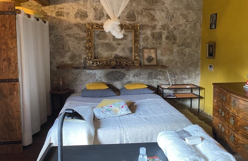 Villeseque-des-Corbieres House | Maison Dans Jardin