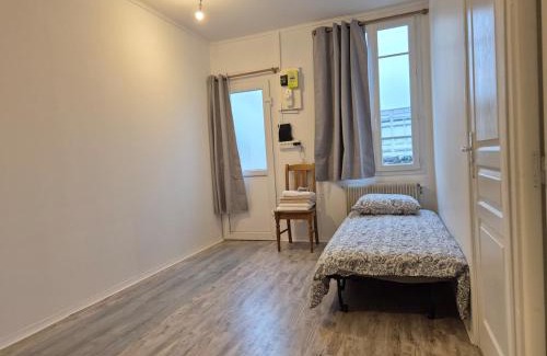 Saint-Etienne-du-Rouvray House | maison idéale déplacement 4 ou 5 personnes