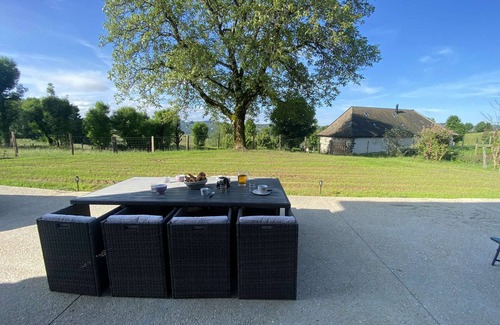 Saint-Flour Agglomeration House | Maison Independante , a 7km du Centre Thermale de Chaudes Aigues