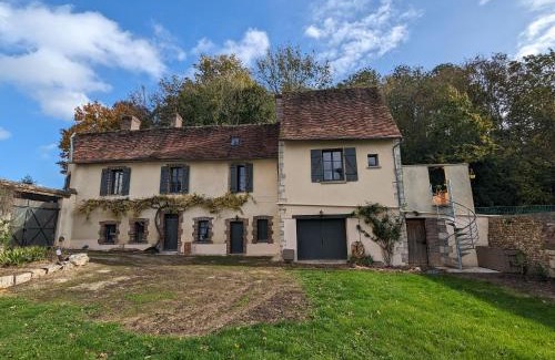 Chateau-Renard House | Maison lumineuse avec jardin privé - Idéale pour famille, amis ou séjour pro - Centre historique - FR-1-590-422