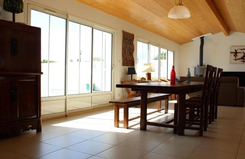 La Bree-les-Bains House | Maison lumineuse à La Brée-les-Bains avec piscine chauffée et proche plage - FR-1-246A-383