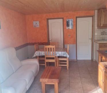 Villar-Saint-Pancrace Apartment | Maison mitoyenne avec terrasse