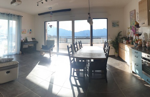 Pugny-Chatenod House | Maison Neuve vue lac Calme Ideal Famille Proche aix les Bains lac du Bourget