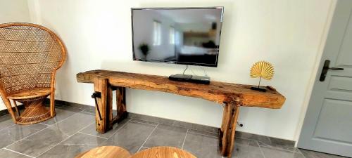 Varetz House | MAISON PLEIN-PIED DÉTENTE ASSUREE Clim-BBQ