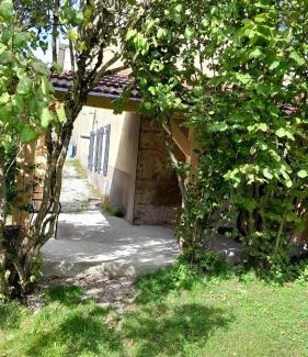 Crotenay House | Maison rénové en pierre