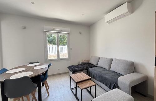 Olonne-sur-Mer House | Maison rénovée 4 pers – Cour fermée et parking - FR-1-197-632