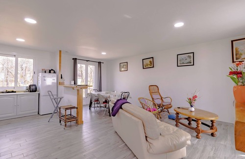 Saint-Cernin-de-Larche House | Maison Sur le Causse Corrézien: Charming getaway with fireplace, garden, and guaranteed peace