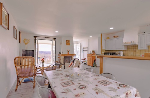 Saint-Cernin-de-Larche House | Maison Sur le Causse Corrézien: Charming getaway with fireplace, garden, and guaranteed peace