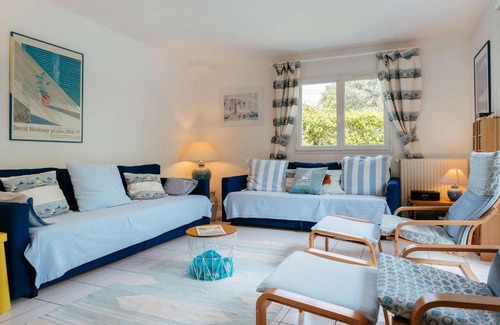 Carnac Villa | Maison spacieuse à Carnac, proche plage, 3 terrasses, jardin clos, Wifi, pour 7 pers, 2* - FR-1-477-220