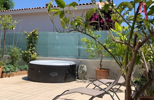 Saint-Martin Cabin | Maison T4 Clim Jardin et Jacuzzi à Montpellier sud