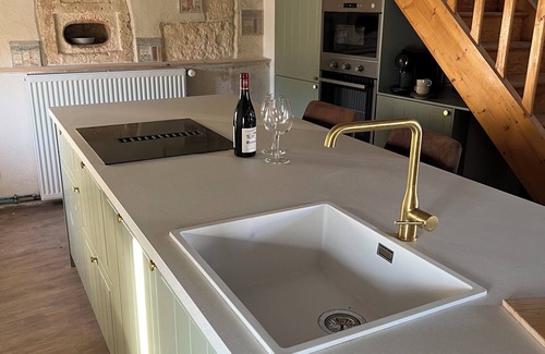 Cherval House | Maison Toile Moss - Luxury vacation home with pool in the Dordogne! Up to 6 people