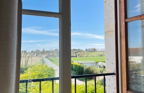 Cherval House | Maison Toile Moss - Luxury vacation home with pool in the Dordogne! Up to 6 people