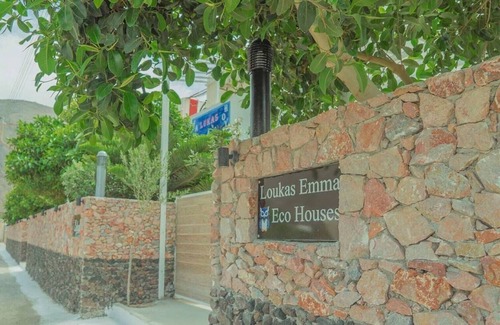 Perissa House | Maisonette house with jacuzzi Loukas & Emma