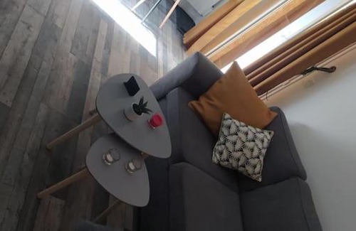 La Bazoge House | Maisonnette en bord de rivière tout près du Mans