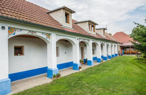 Dolni Dunajovice Apartment | Malovaný dvoreček