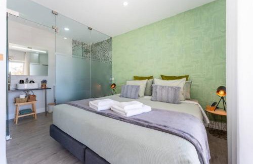 Albufeira House | Malpique heated pool & Jacuzzi Guest House