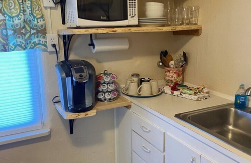 Burns House | Mama Bear’s Den- Pet Friendly