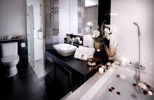 Khlang Hotel | Mandy Nok Hotel