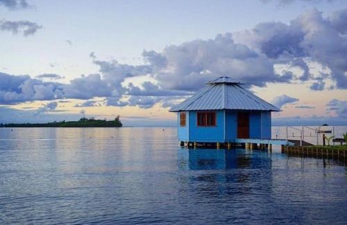 Roatan Resort | Mango Creek Resort