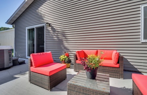 Mankato Cottage | Mankato Getaway w/Game Room & Salt Water Hot Tub!