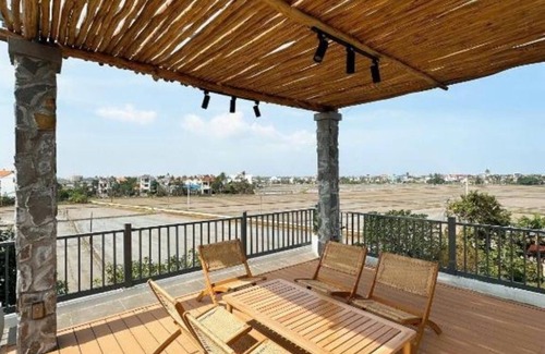 Hoi An City Centre Hotel | Manling Retreat Hoi An : Deluxe Double Room with Balcony