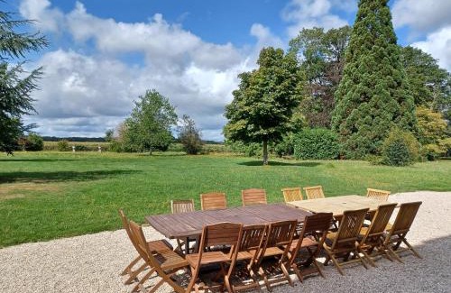 Le Mesnil-Saint-Denis Villa | Manoir 19e vallée Chevreuse, 30km de Paris