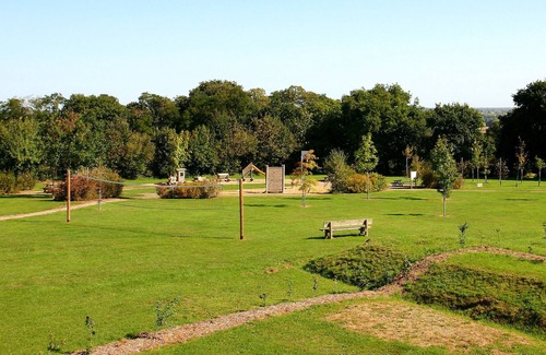 Talensac House | Manoir de la Hunaudière: a large gite, stopover gite in Brocéliande country