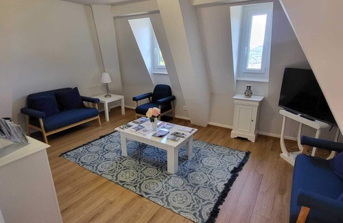 Saint-Just-d'Avray Bed & Breakfast | Manor house in a haven of peace in Haute Azergues.