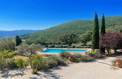 Baiano Apartment | Manor house in Umbria with pool - sleeps 8
