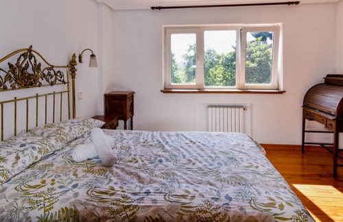 Revilla Villa | Manor house with large garden and spacious rooms