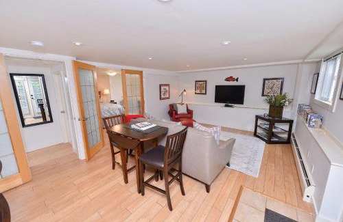 Rockland Apartment | Manor Suite Off Rockland