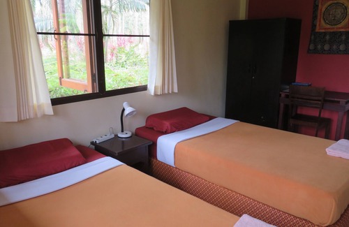 Phang Nga House | Manora Garden B & B