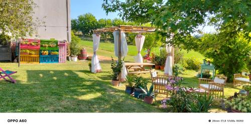 Frontone Apartment | MANSARDA VITI - Sguardo su Frontone -