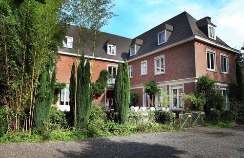 Ruiselede Villa | Mansion in Ruiselede Doomkerke