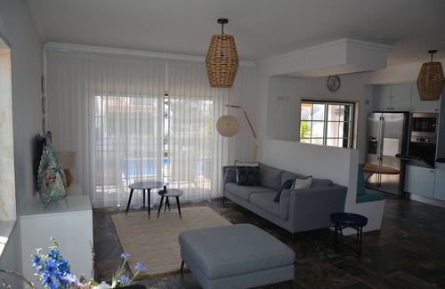 Carvoeiro House | Mansion with sea view at the edge of town and beach